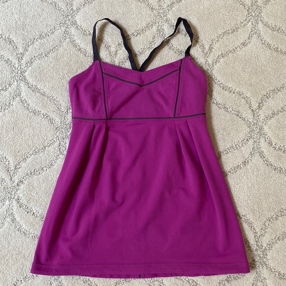 Like new lululemon Get Focused tank in dewberry - Picture 1 of 3